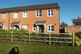 2 bedroom Detached t...